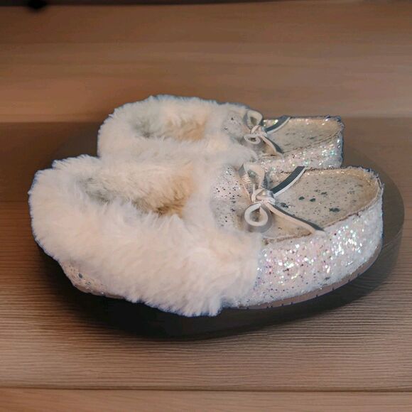 Toddler Girls Sz 8 Moccasin Glitter Slip On Faux Fur Lining Flat Silver Target - Picture 1 of 10